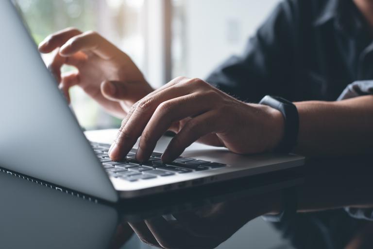 Student access support service via laptop
